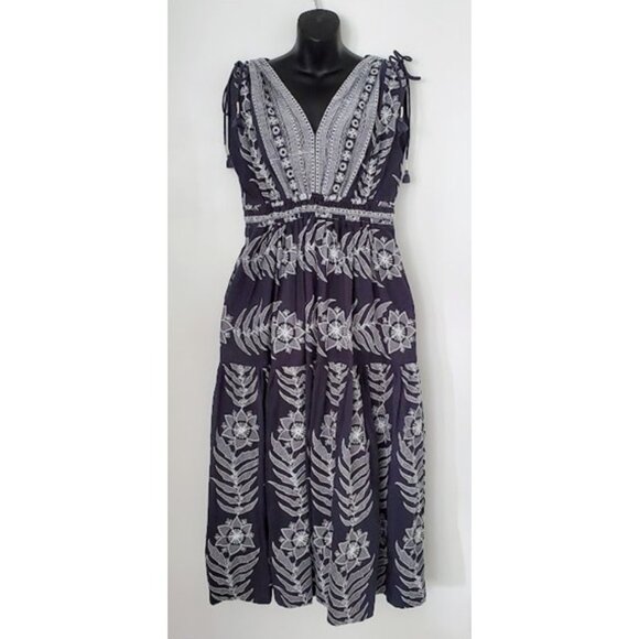 Omika Rosalita Midi Tiered Gray Sleeveless V-Neck Embroidered Print Dress Size L - Picture 2 of 10